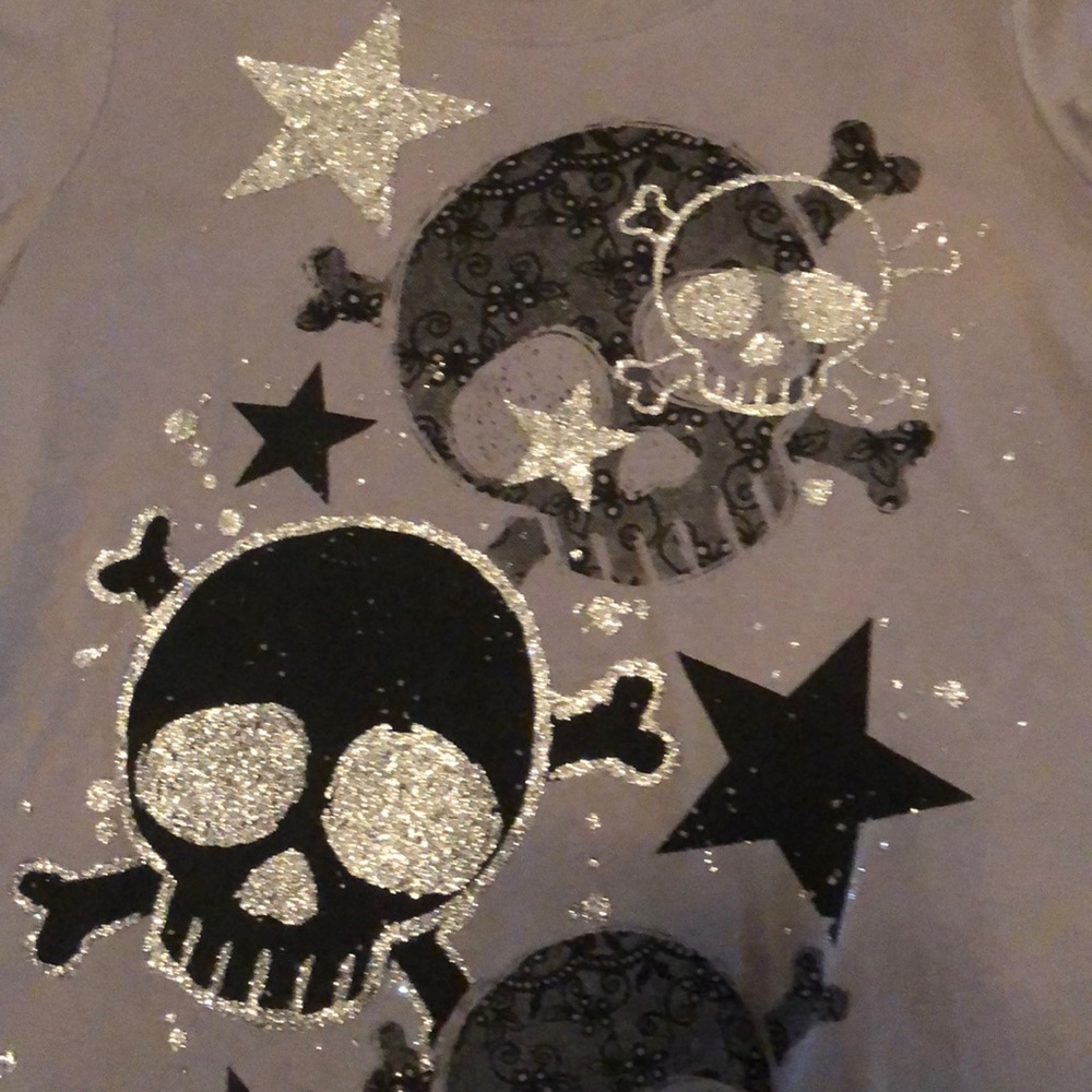 NWOT glitter skull n bones tee - Picture 2 of 2